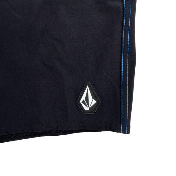 Volcom Halved Liberator Swim Trunks Boardshorts Maliblue Boys Size 18 XL - Picture 3 of 7